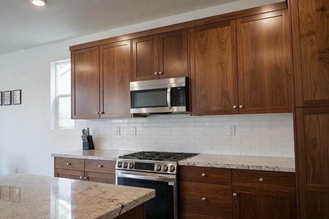 Photo - 417 Avendale Dr