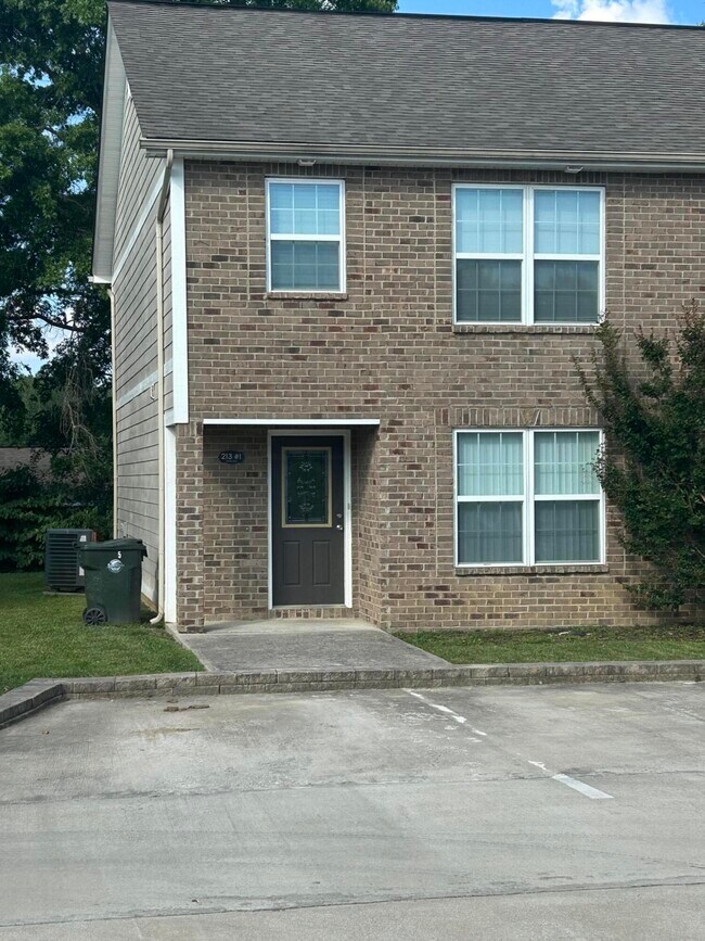 Photo - 213 Hurley Ln Townhome