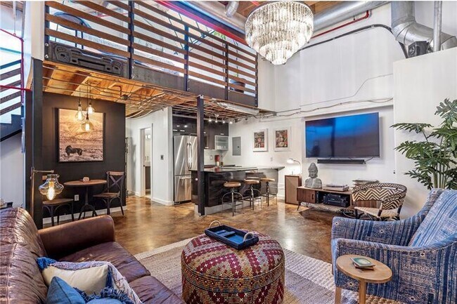 Building Photo - 650 Glen Iris Dr NE Unit 3