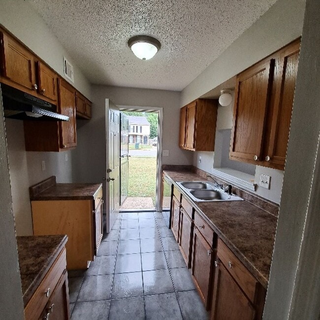 Photo - Great Duplex Unit In The Heart of Memphis