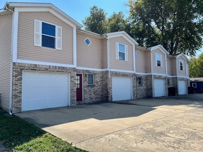 Photo - 102 W Lincoln St Unit 3