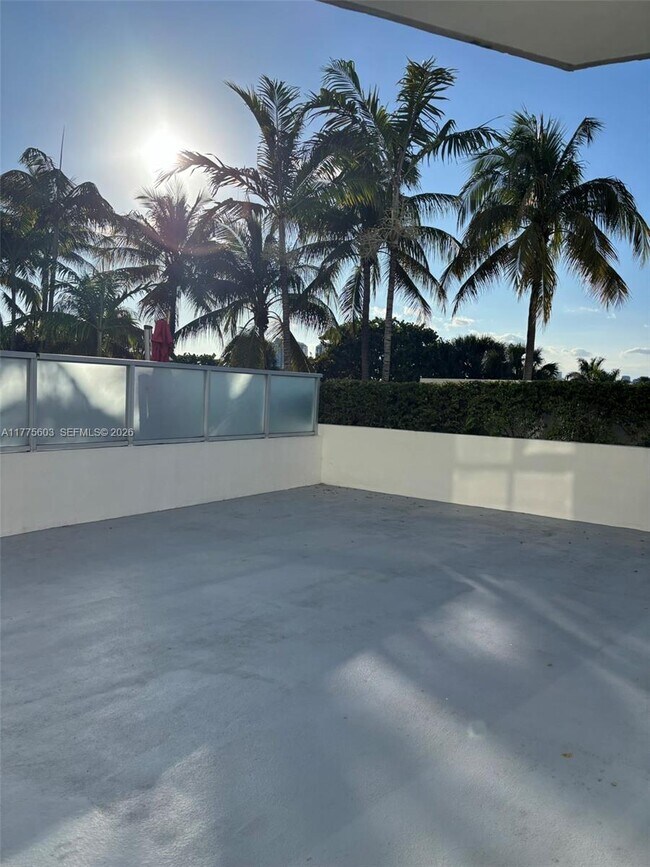 Photo - 2001 Meridian Ave Unidad 309