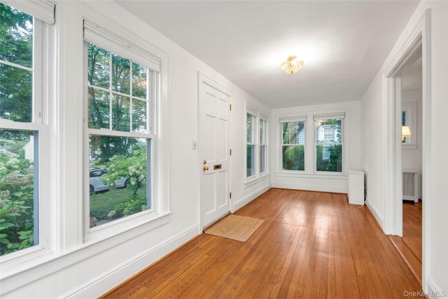 Photo - 138 Hillcrest Ave