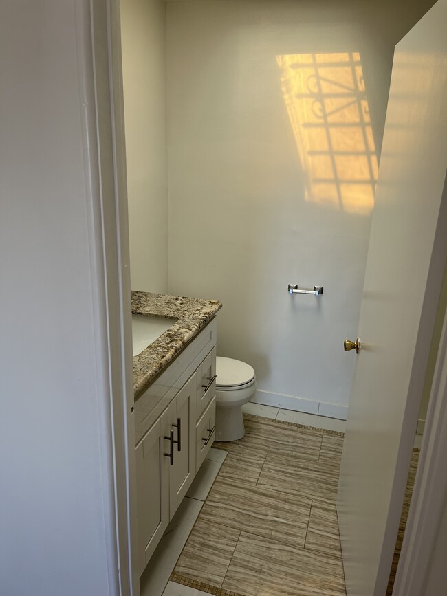 Building Photo - 1111 Washington Ave Unit 303 Rental