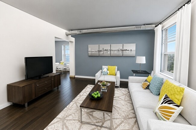 Building Photo - 550 New Holland Ave