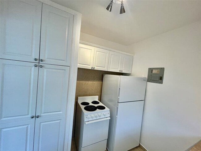 Photo - 77 Hendricks Isle Unit 6