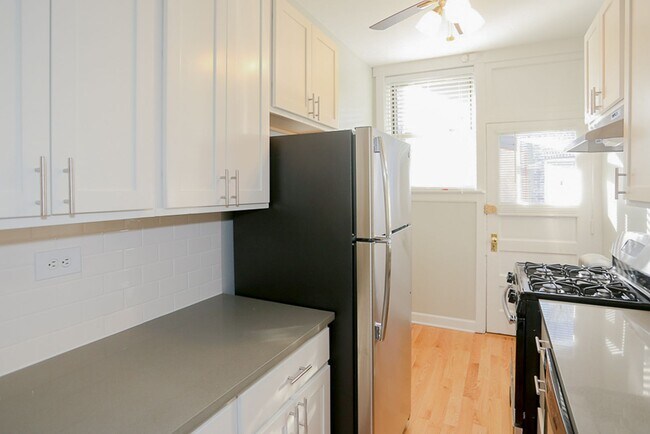 Photo - 5046 N Winchester Ave Unit 1932-3