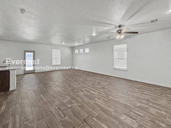 Photo - Limited Time Special Offer / 4 Bed, 3 Bath Home with Garage / Pet-Friendly / Vouchers Accepted / ...