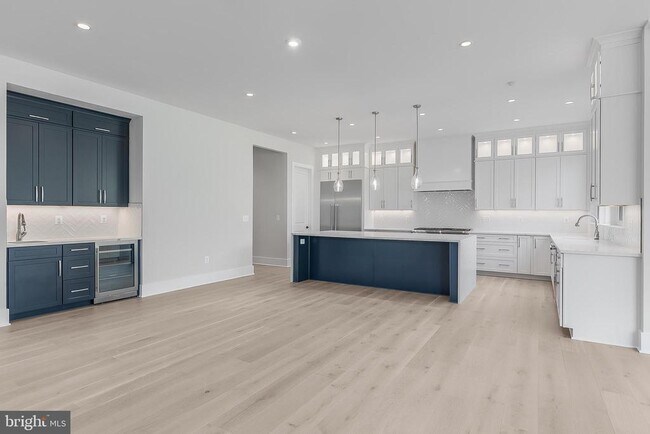 Photo - 5613 34th St N