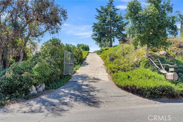 Photo - 14302 Descanso Dr