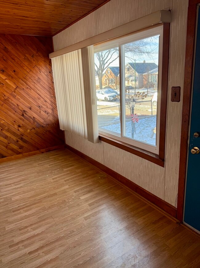 Photo - 3251 N Osage Ave Unit 1