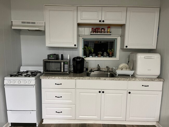 Counters sink, stove - 546 Quincy Ave Unit 2