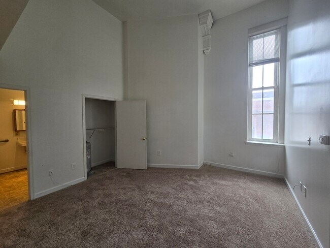 Photo - 1411 Bainbridge St Unit 202