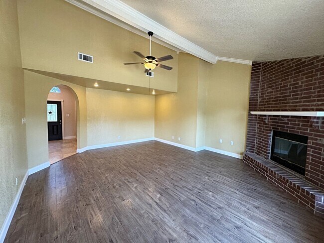 Photo - 2312 Lisa Ln