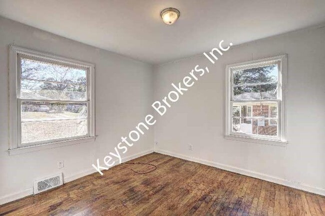 Photo - 2682 Tredway Dr