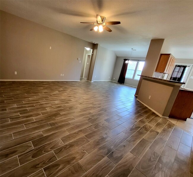 Photo - 2734 Trinity Glen Ln