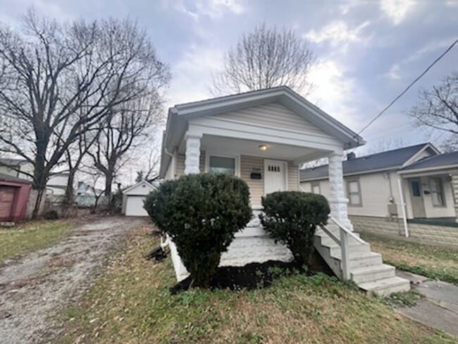 Building Photo - Cozy 2BR/1Ba house with garage