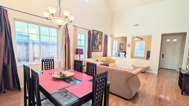 Photo - Beautiful Executive Rental in West Sacramento!