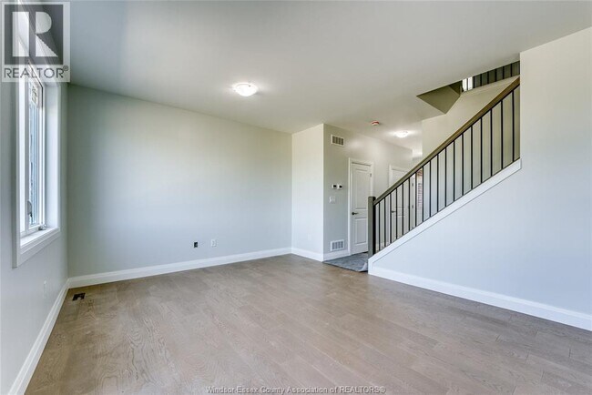 Photo - 104 Eagle St