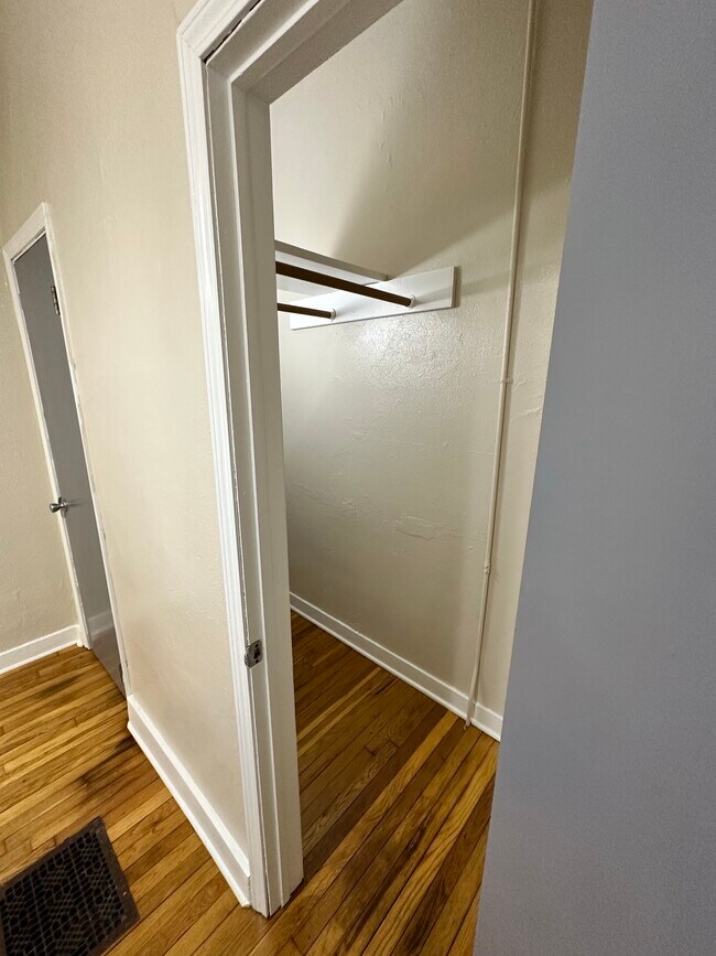 Photo - 1635 White St Unidad 1