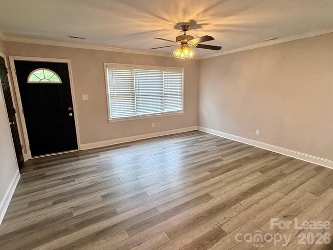803 Robinson Rd
