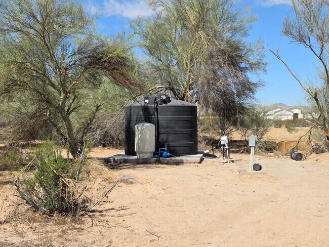 Photo - Queen Creek 3 bed / 2 bath on just under 5 Acres with private well! No HOA!