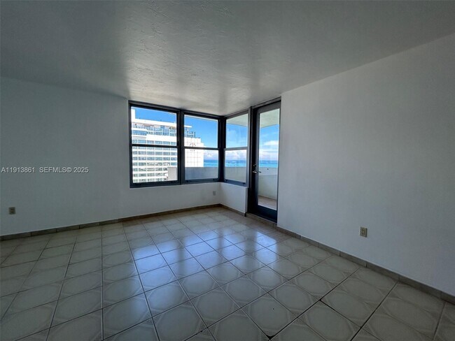 Photo - 2899 Collins Ave Unit 1121