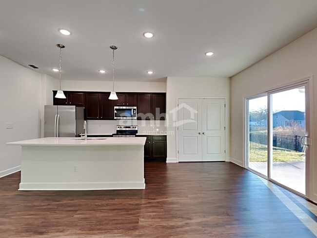 Photo - 2462 Sapp Rd