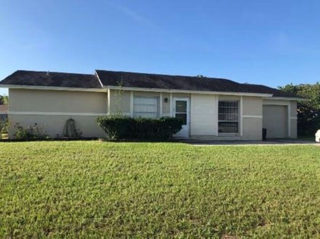 Building Photo - Single Family Home in BVL, Kissimmee