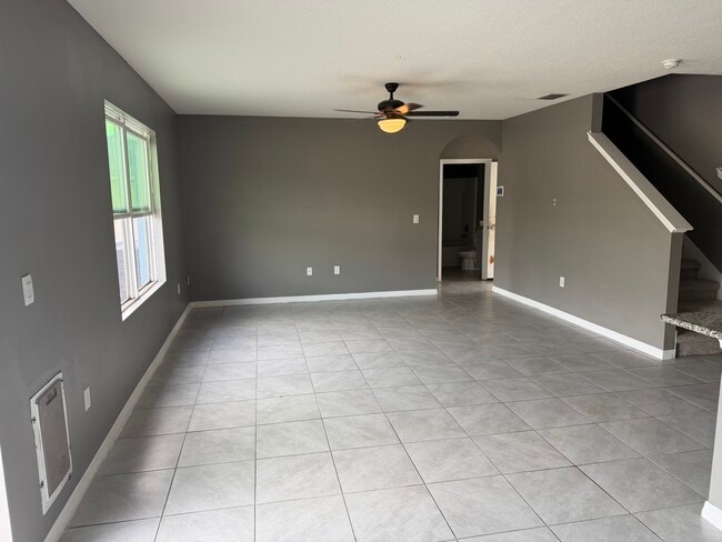 Photo - 1304 Sugarwood St