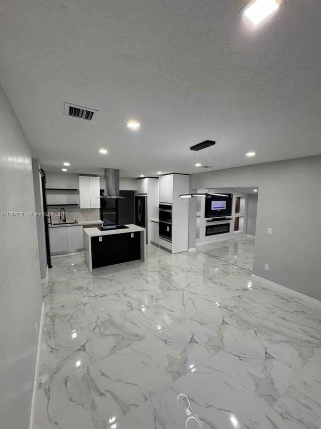 Photo - 4120 SW 31st Dr