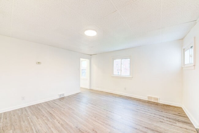 Photo - 615 E Warrington Ave Unidad #2