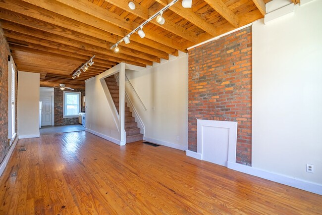 Photo - 556-558-558 W 2nd Ave Apartamento Unidad 558 W. 2nd Ave