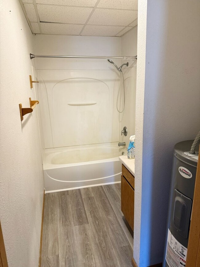 Photo - Blair Bar Unit 3*