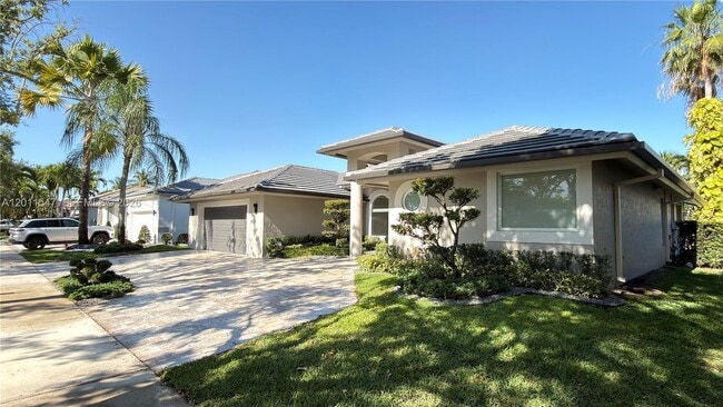 Building Photo - 3767 Oak Ridge Cir