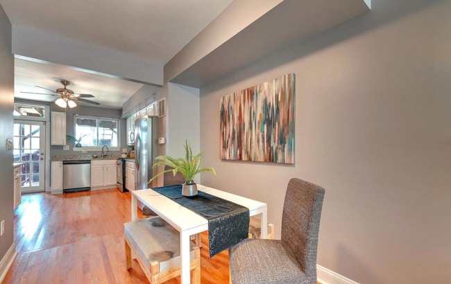 Photo - 2 BR 2 BA Townhome with Multi-level Deck