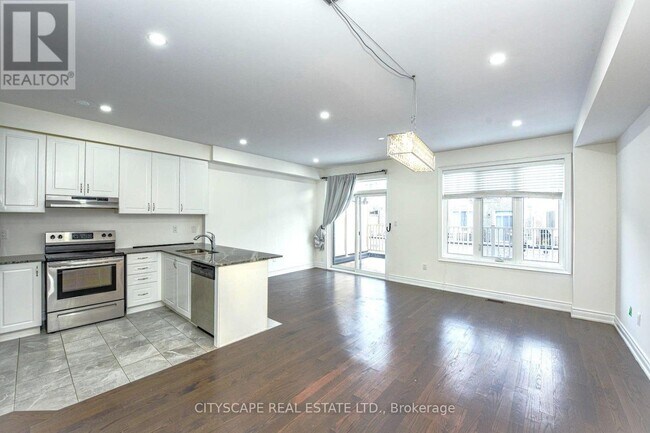 Photo - 8652 Financial Dr
