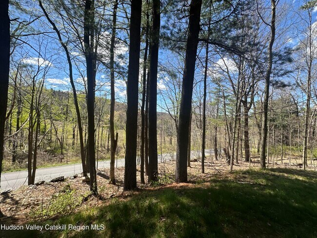 Photo - 694 Dugway Rd