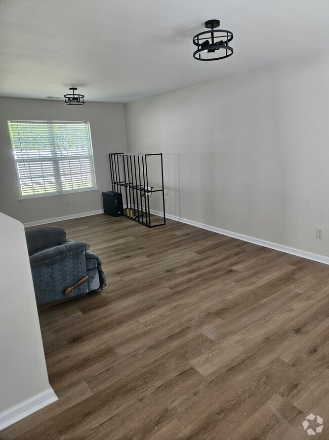 Building Photo - 109 Summer Vale Dr Rental