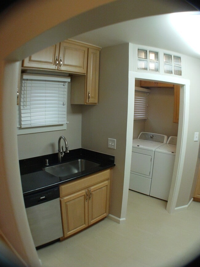 Photo - 402 Rutland Ave