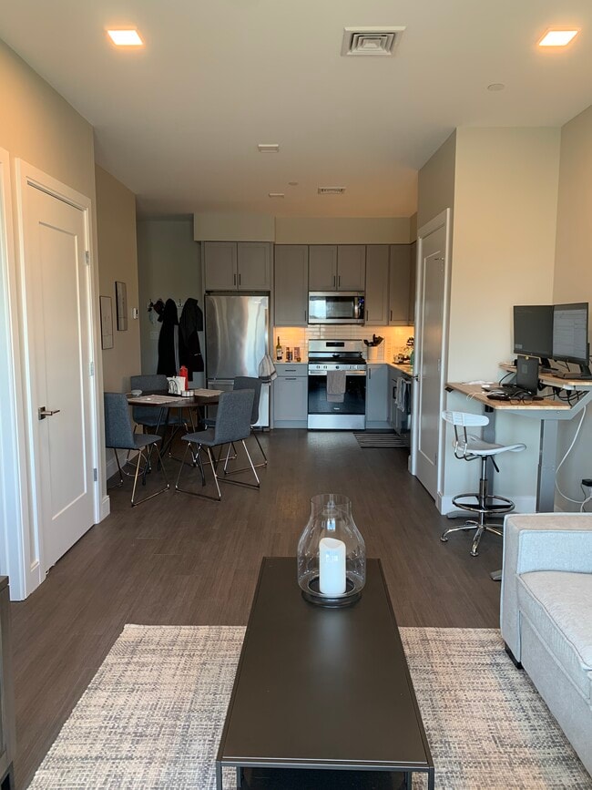 Building Photo - 11 Walley St Unit 204 Rental