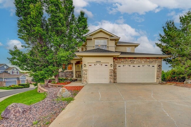 Building Photo - 5 bedroom, 4 1/2 bath, with 3 car garage in Cherry Creek School District