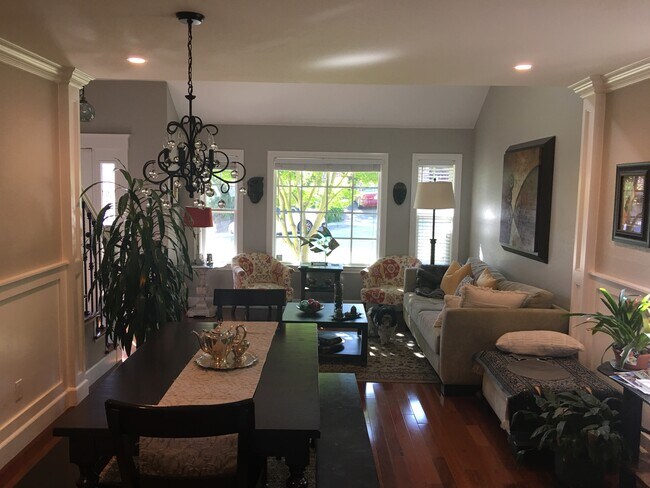 Photo - 5841 Charter Oaks Dr