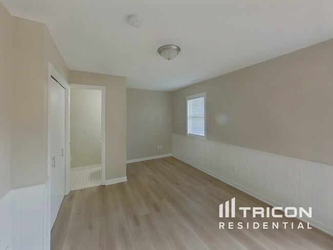 Photo - 2990 Payne Ave