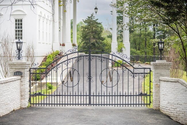 Photo - 1111 Towlston Rd
