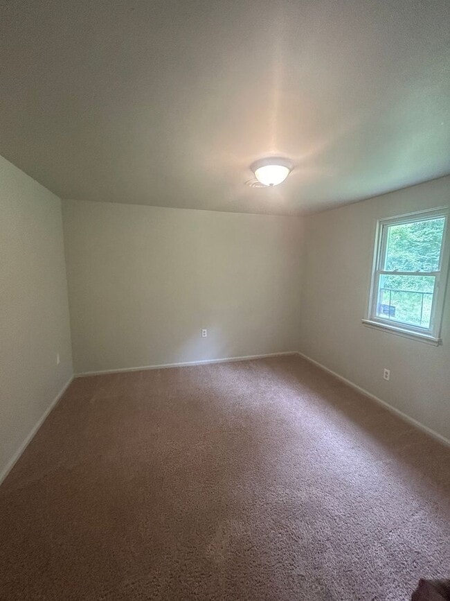 Photo - 2806 Rousseau Ave