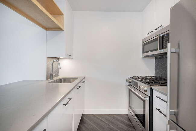 Photo - 250 E Houston