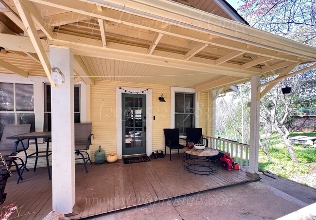 Photo - Charming 2 Bedroom 2 Full Bathroom Home Near Downtown Sonora!