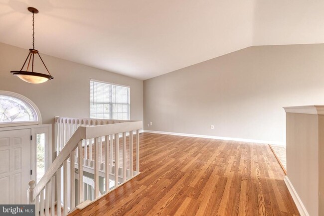 Building Photo - 1193 Bayview Vista