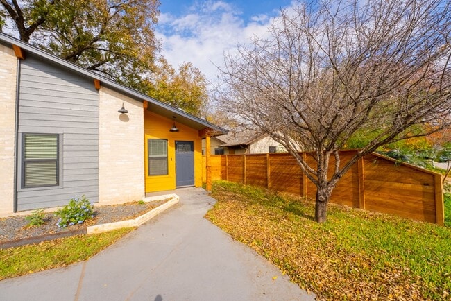 Photo - Modern Elegance in Vibrant East Austin: Chic Duplex with Stylish Upgrades, Private Oasis, Prime L...